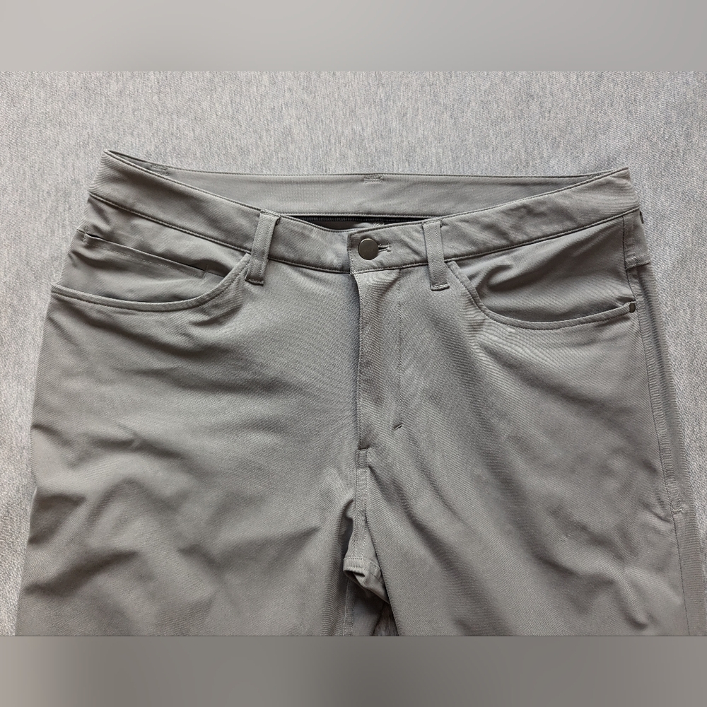 Lululemon ABC Pant Classic *34" in Light Cast - Picture 6 of 14
